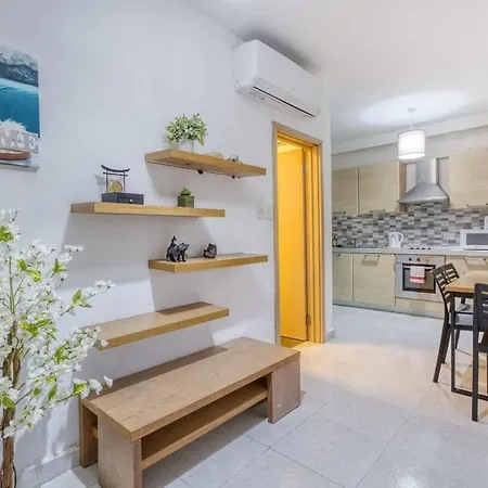 1-bed Near Spinola Bay Apartamento St. Julian's
