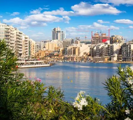 1-bed Near Spinola Bay Apartment *