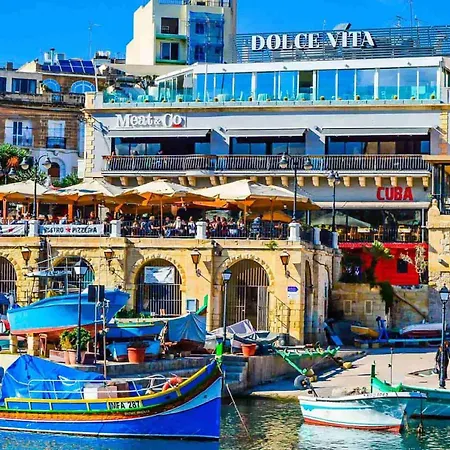 1-bed Near Spinola Bay *