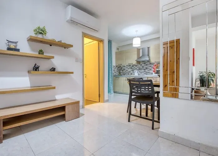 アパート 1-bed Near Spinola Bay