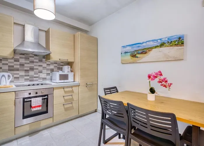 Apartament 1-bed Near Spinola Bay *